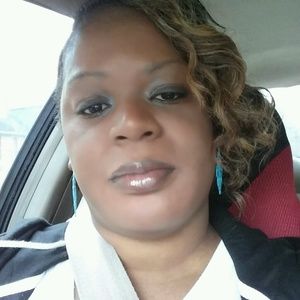 Meet your Posher, Johnita